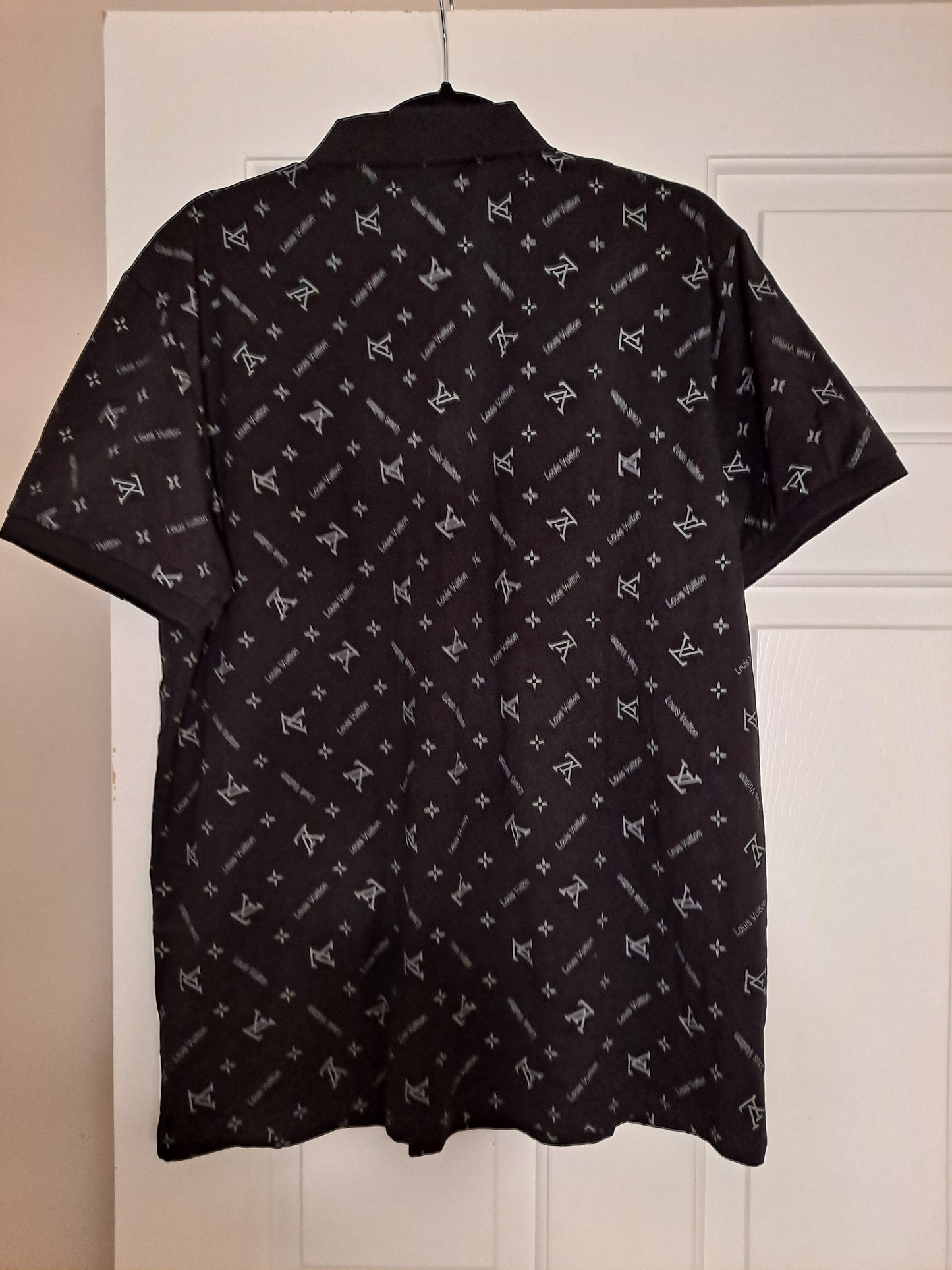 ON HAND LV BLACK LARGE SHIRT