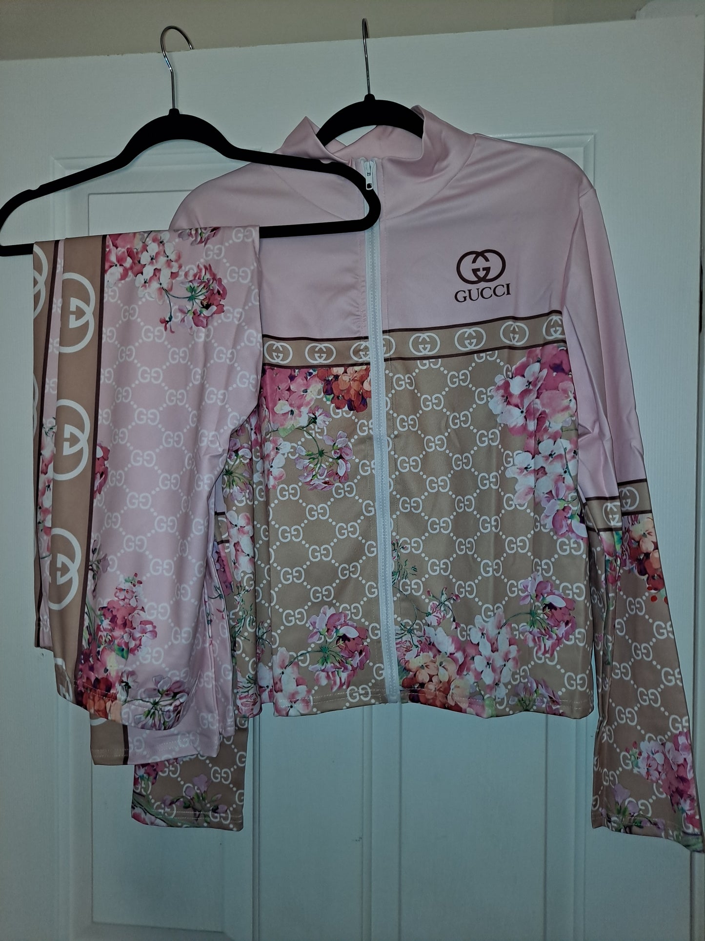 ON HAND GG PINK WOMAN SWEATSUIT LARGE/XL