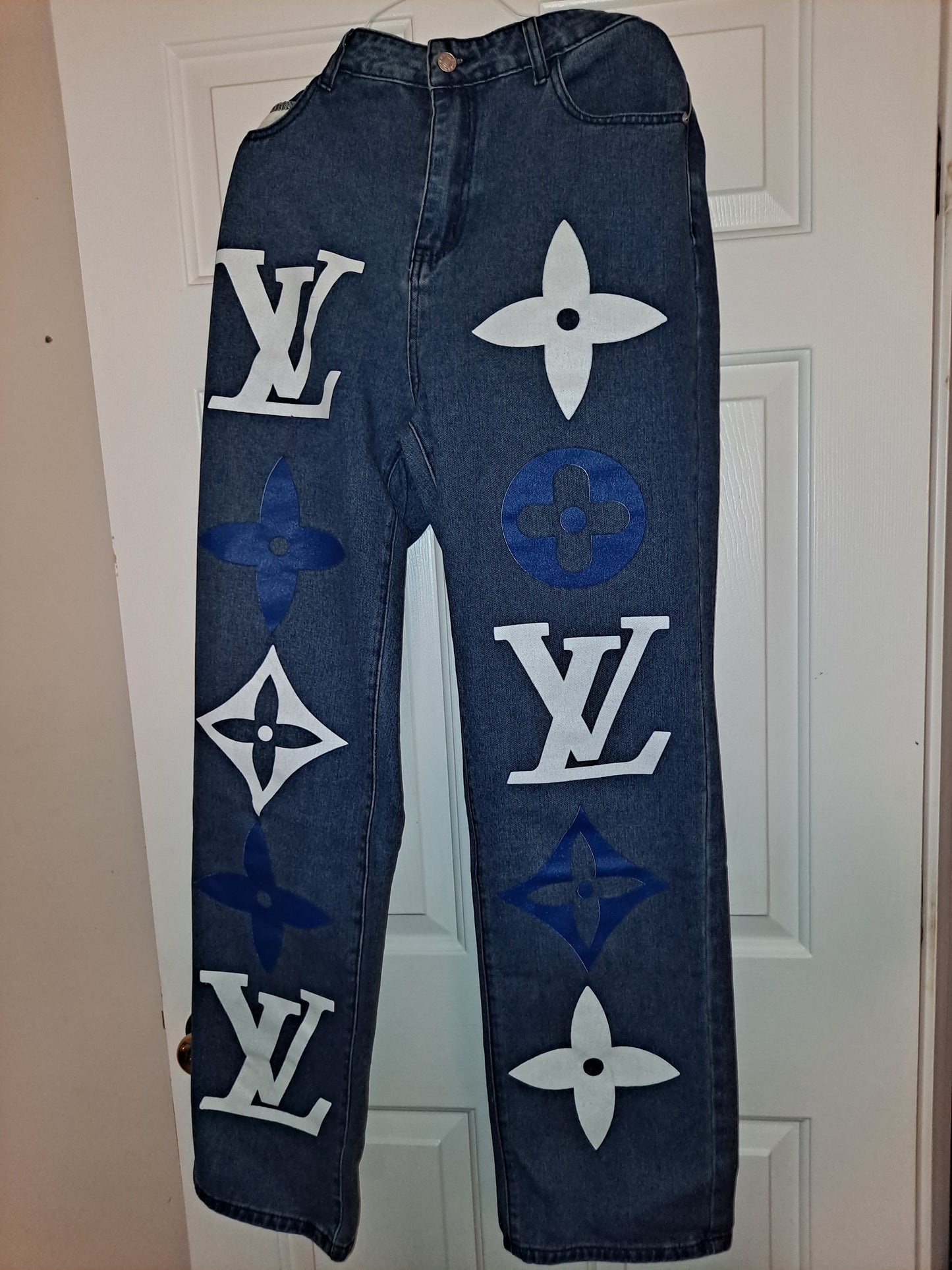 LV LARGE JEAN'S PANT