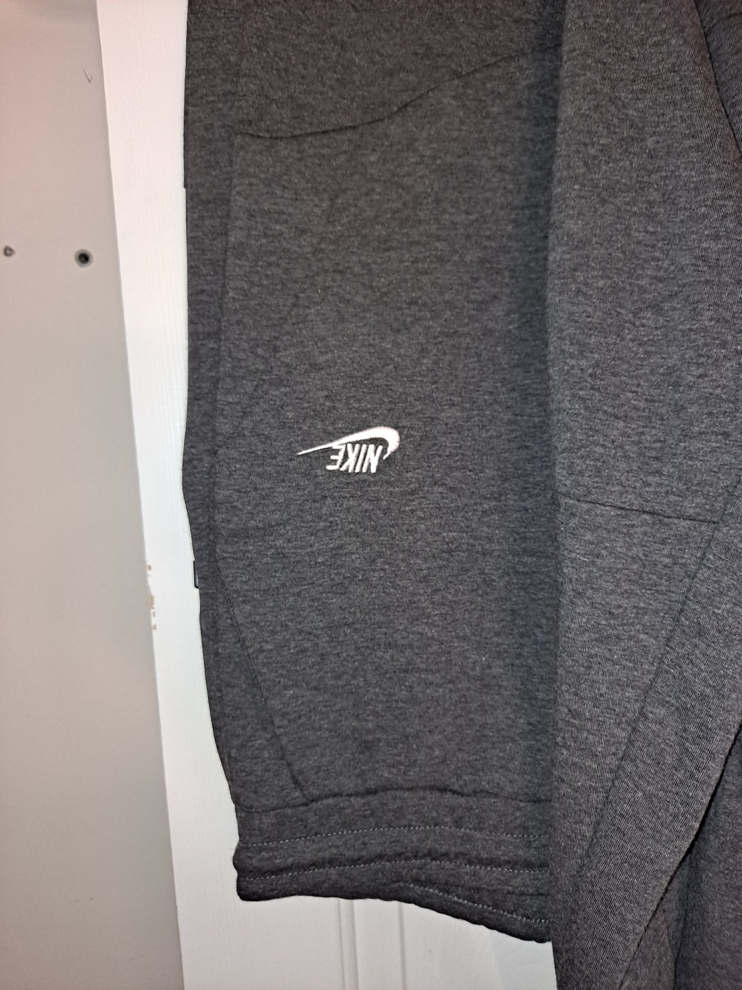 ON HAND DARK GREY UNISEX NIK SWEATSUIT MEDIUM/LARGE