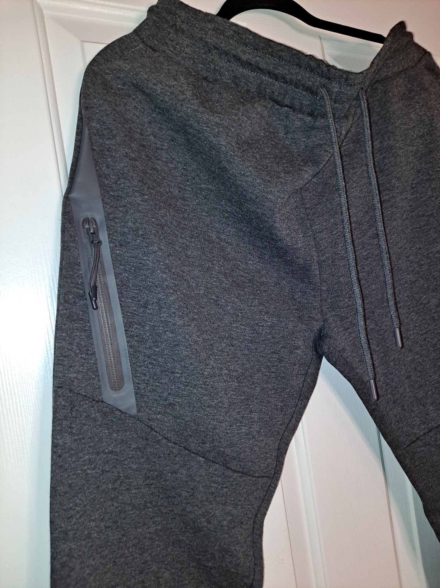 ON HAND DARK GREY UNISEX NIK SWEATSUIT MEDIUM/LARGE