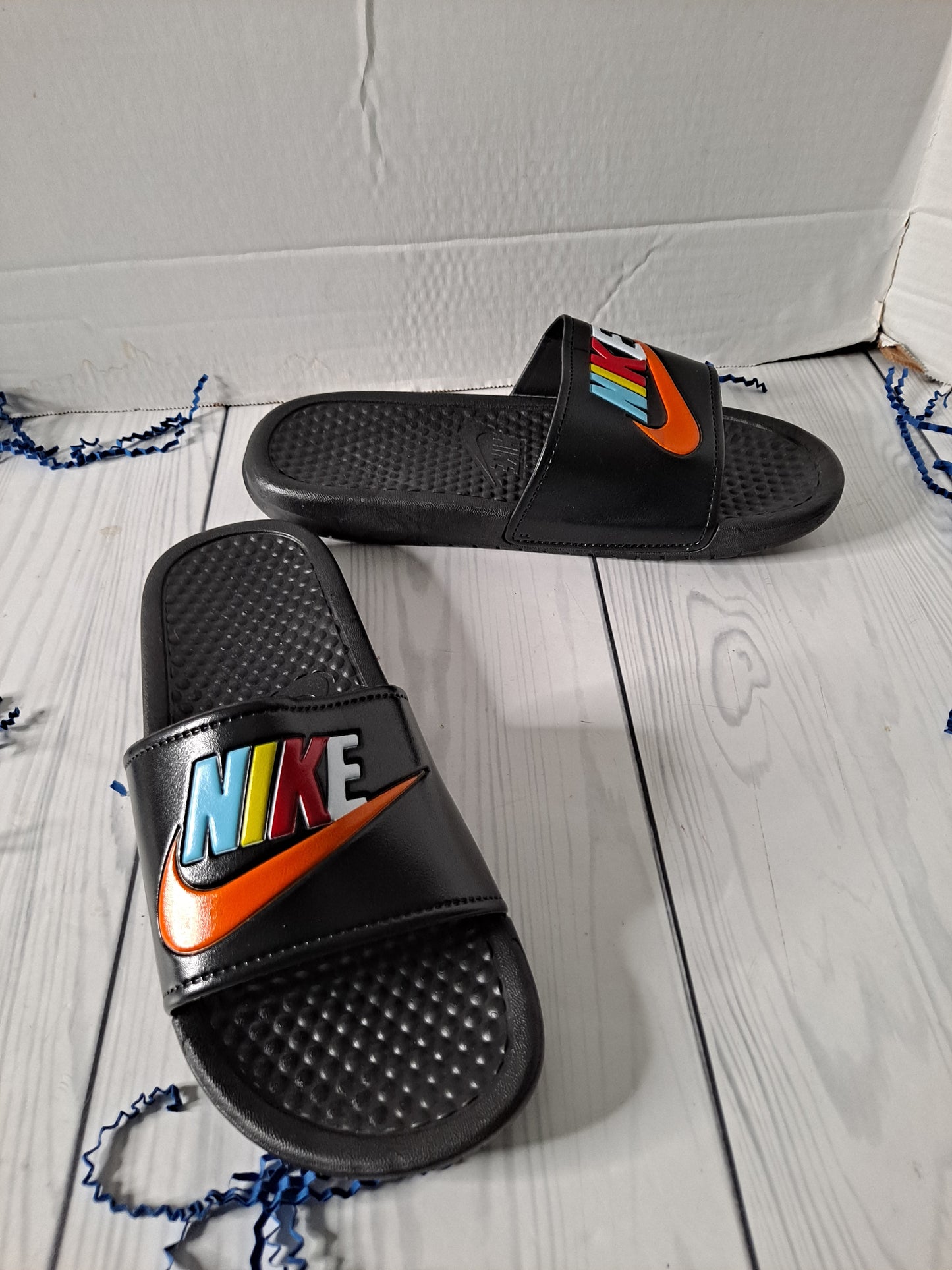 ON HAND NIK MUITICOLOR SLIDES