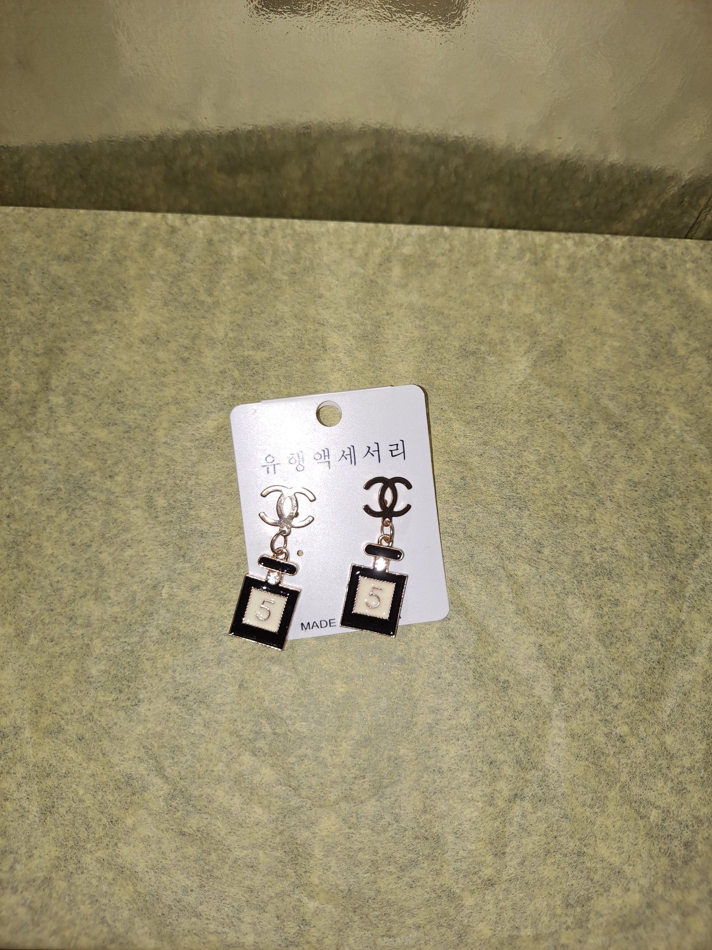 ON HAND CC EARRINGS