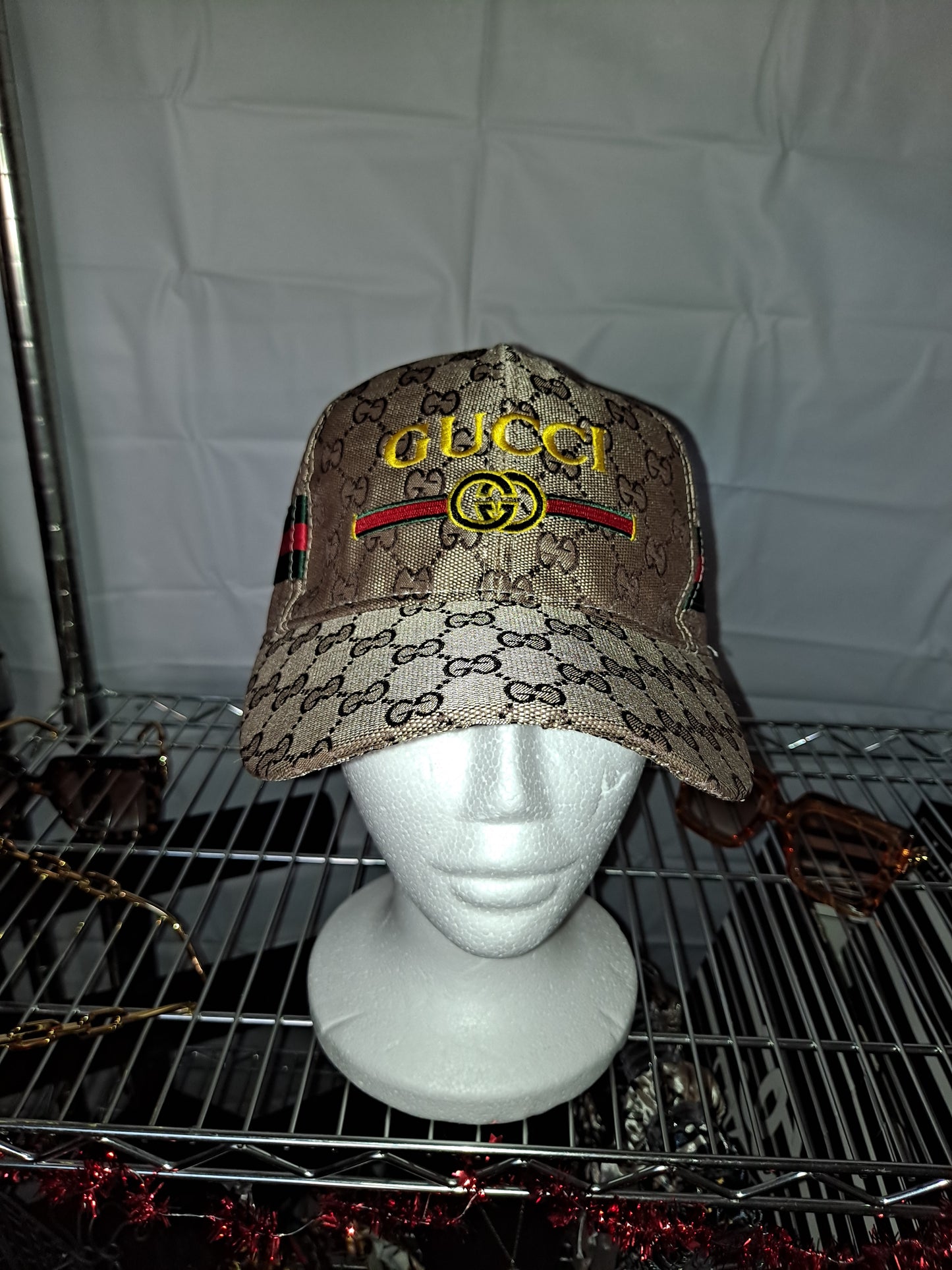 ON HAND GG ON HAND BASEBALL STYLE HATS