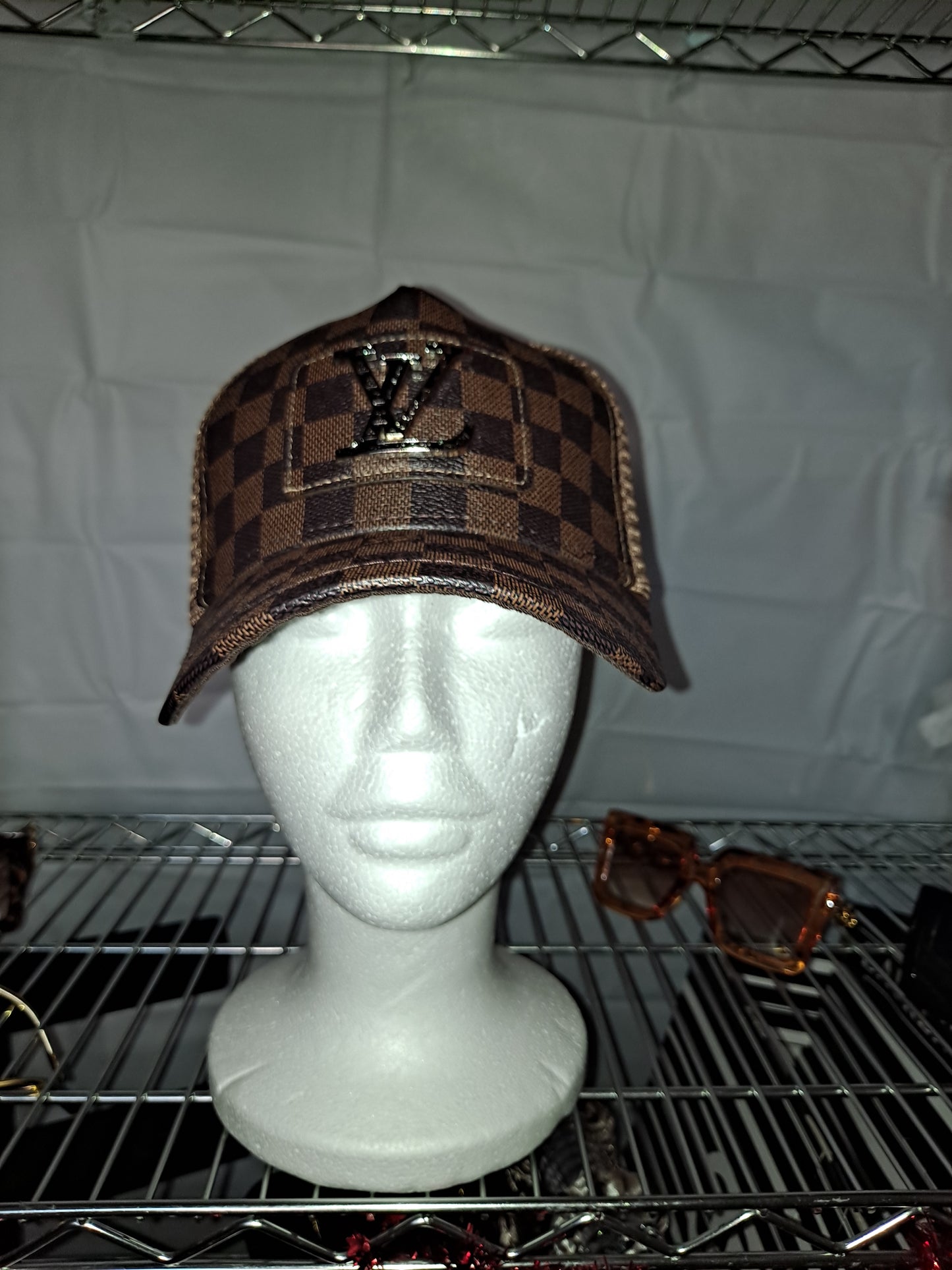 ON HAND BASEBALL STYLE HATS