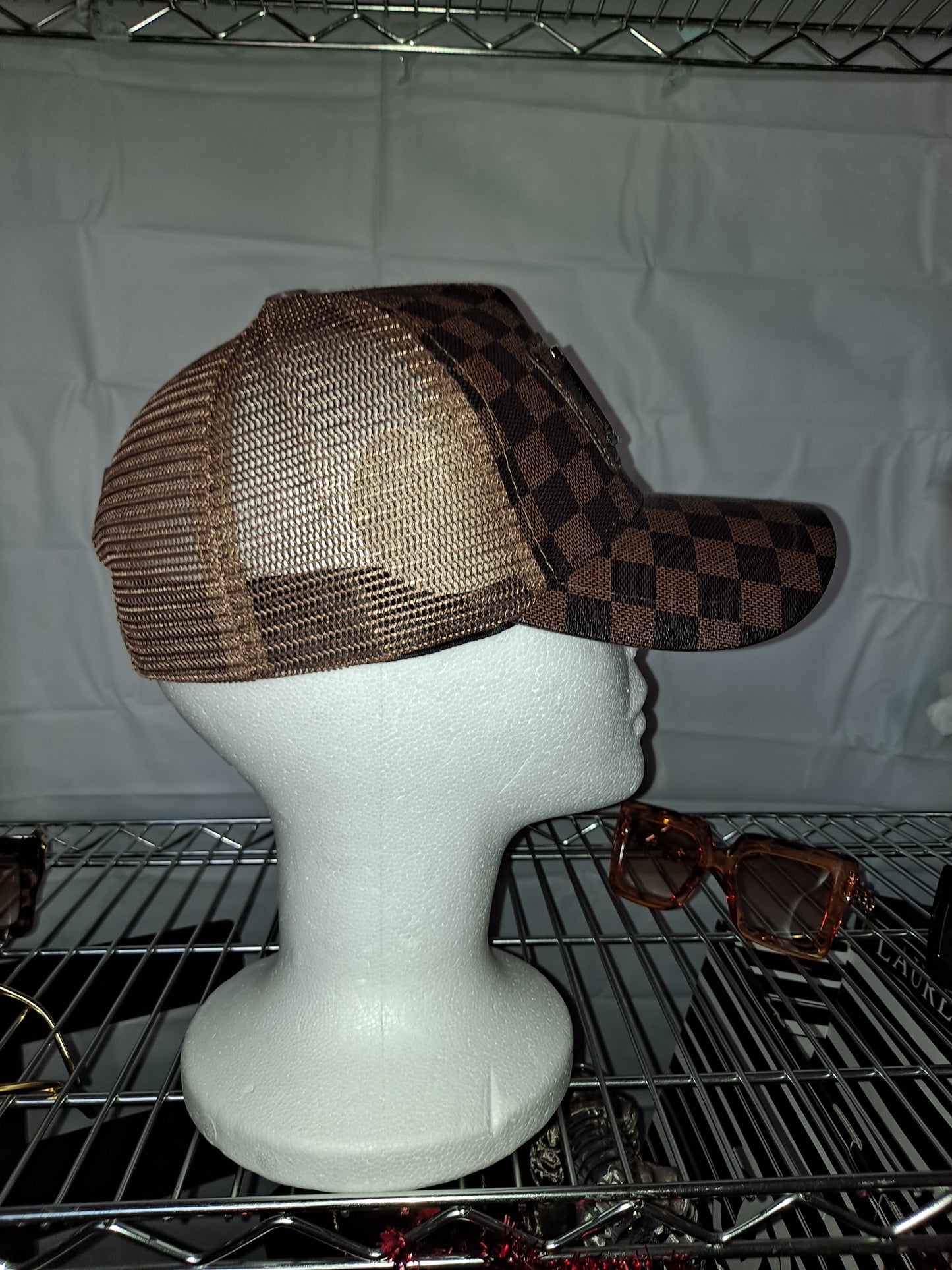 ON HAND BASEBALL STYLE HATS