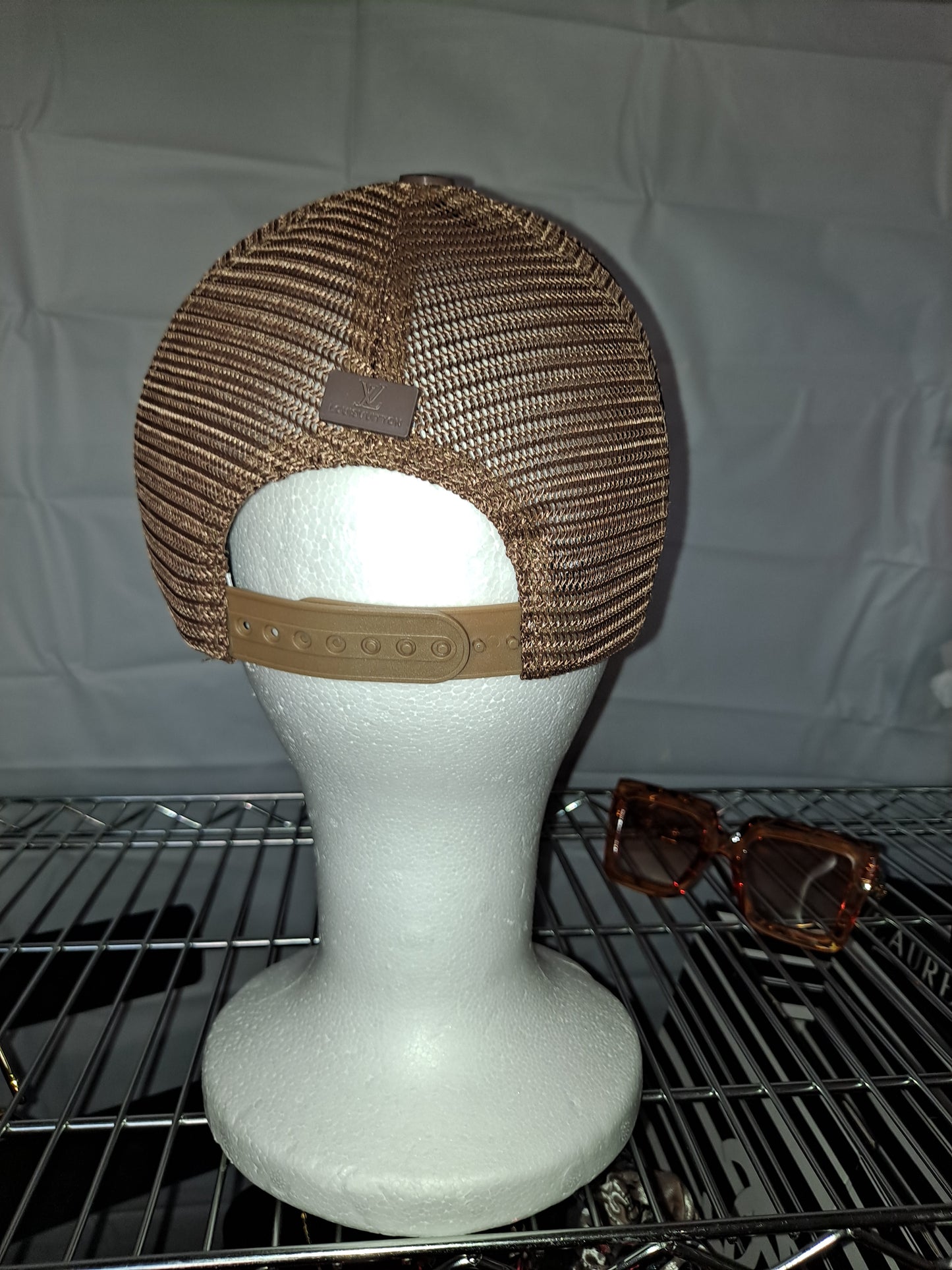 ON HAND BASEBALL STYLE HATS