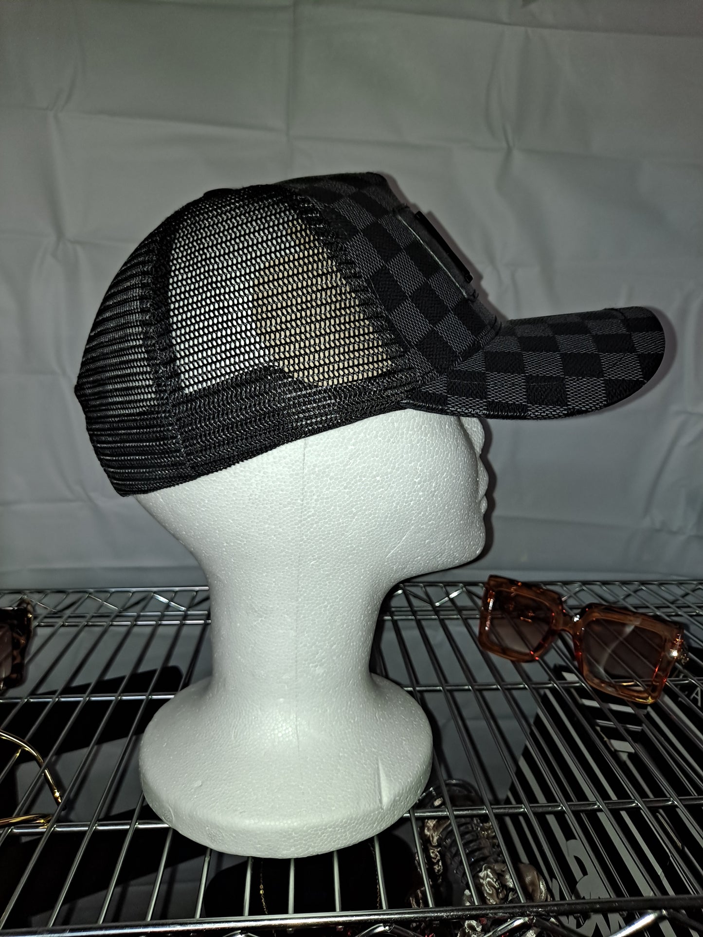 ON HAND BASEBALL STYLE HATS