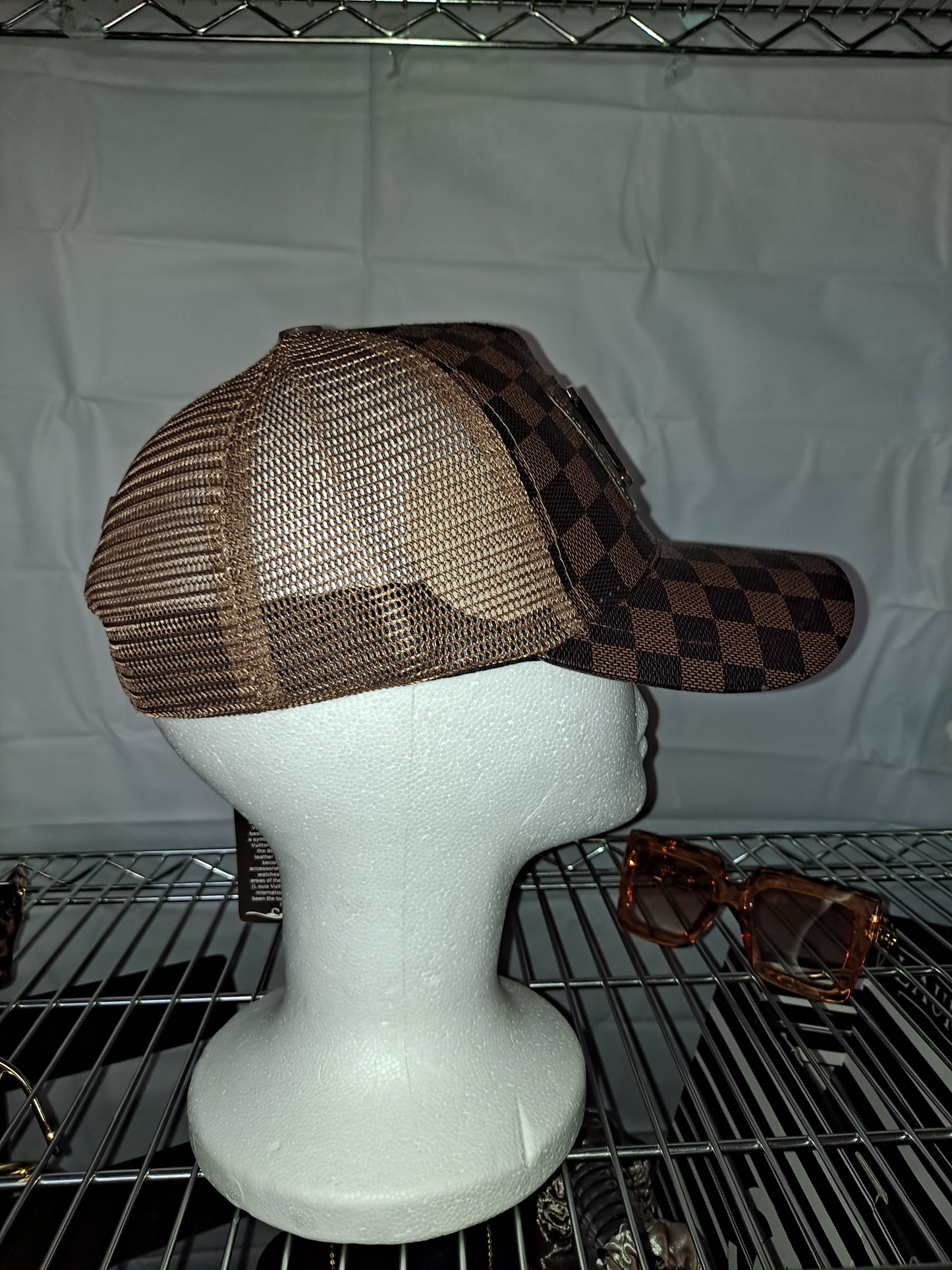 ON HAND BASEBALL STYLE HATS