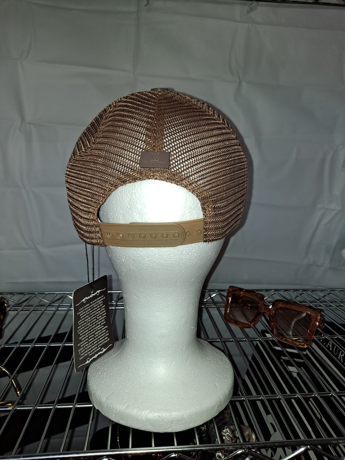 ON HAND BASEBALL STYLE HATS
