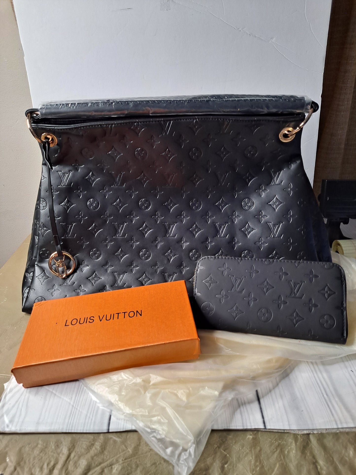 ON HAND LV EMBOSSED ARTSY BAG SET