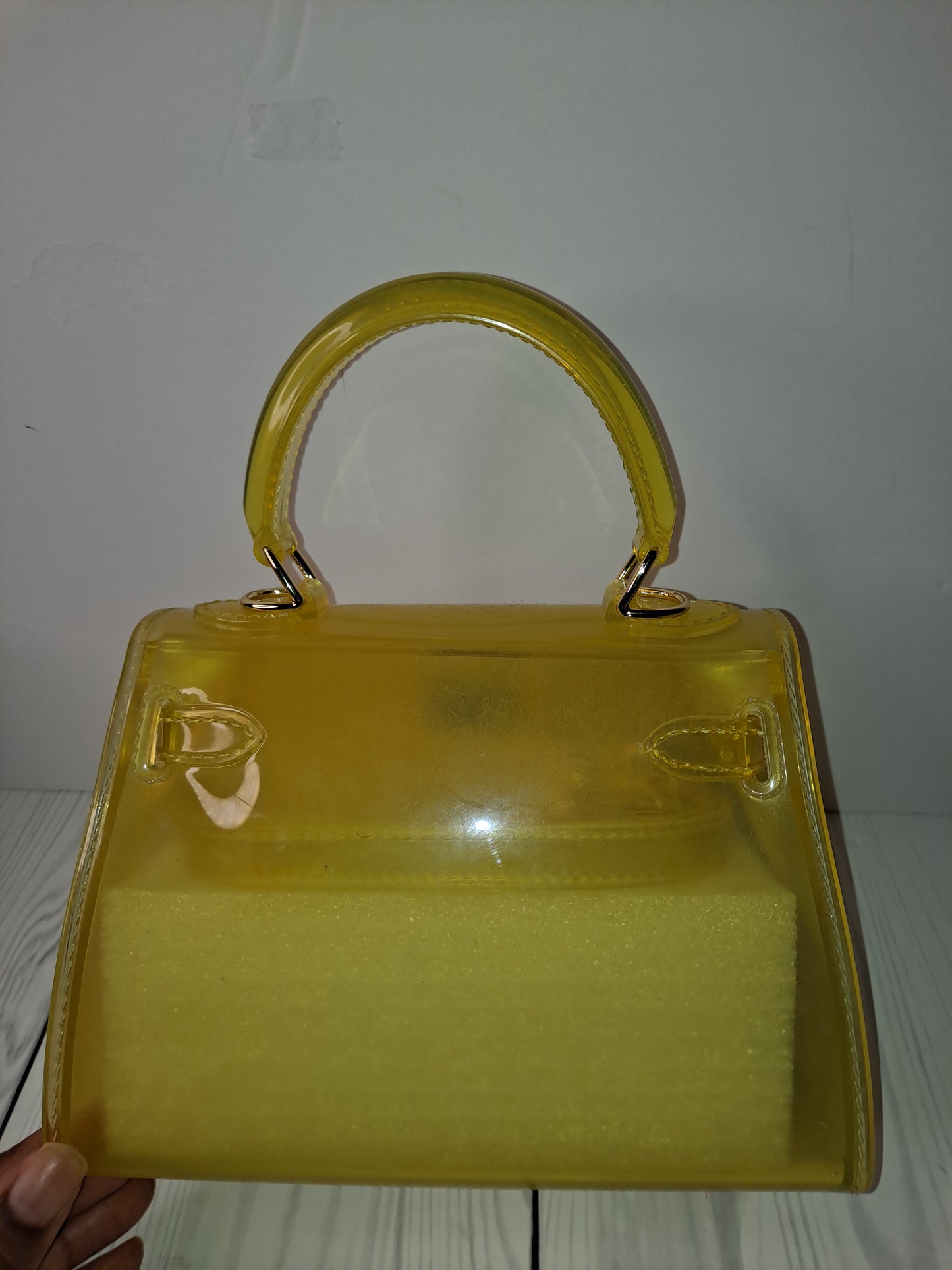 ON HAND GELLY CROSSBODY BAG