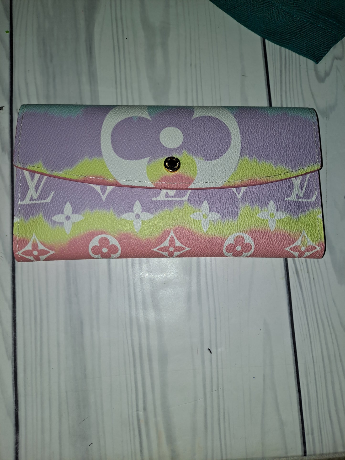 ON HAND LV, HH WALLETS