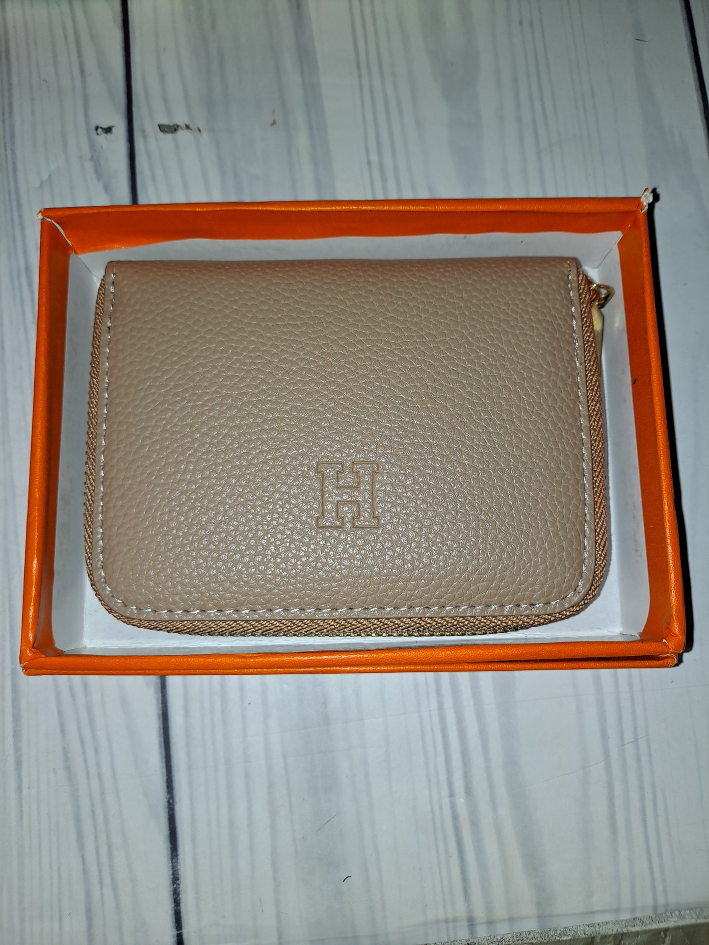 ON HAND LV, HH WALLETS