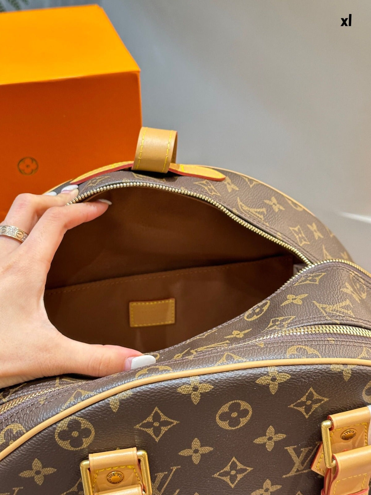 PRE-ORDER LV CLOCK IT CROSSBODY BAG W/FREE ACCESSORIES