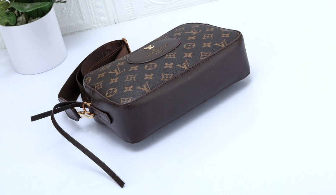 LV, GG, CD CROSSBODY/FANNY PACK 2625