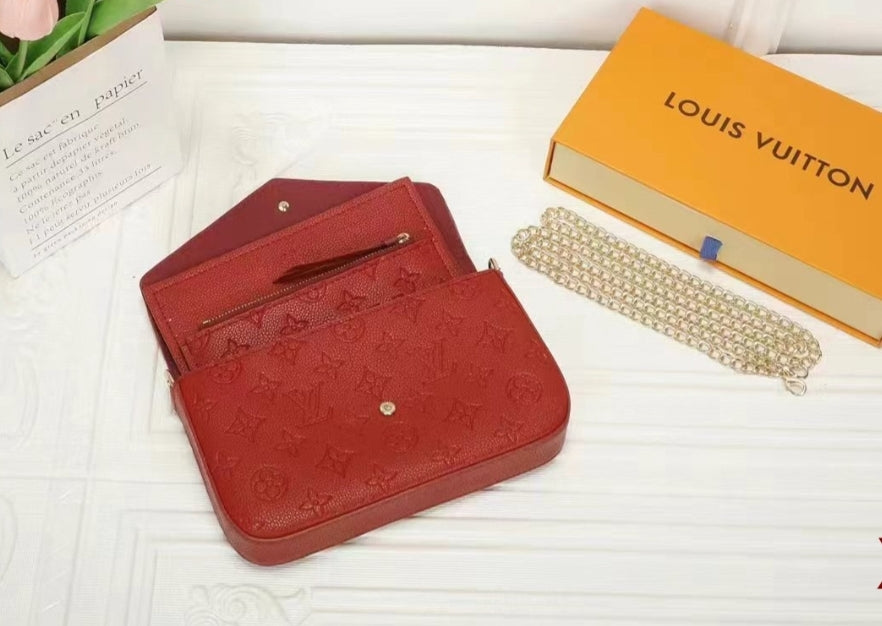 LV GOLD CHAIN CROSSBODY BAG 61276