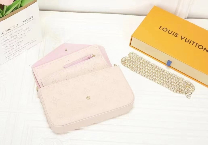 LV GOLD CHAIN CROSSBODY BAG 61276