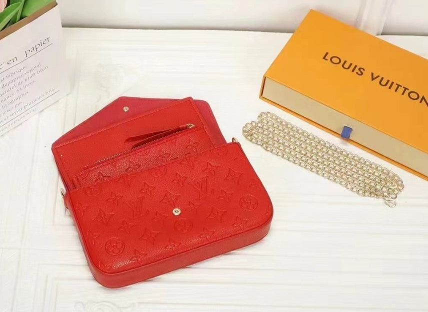 LV GOLD CHAIN CROSSBODY BAG 61276