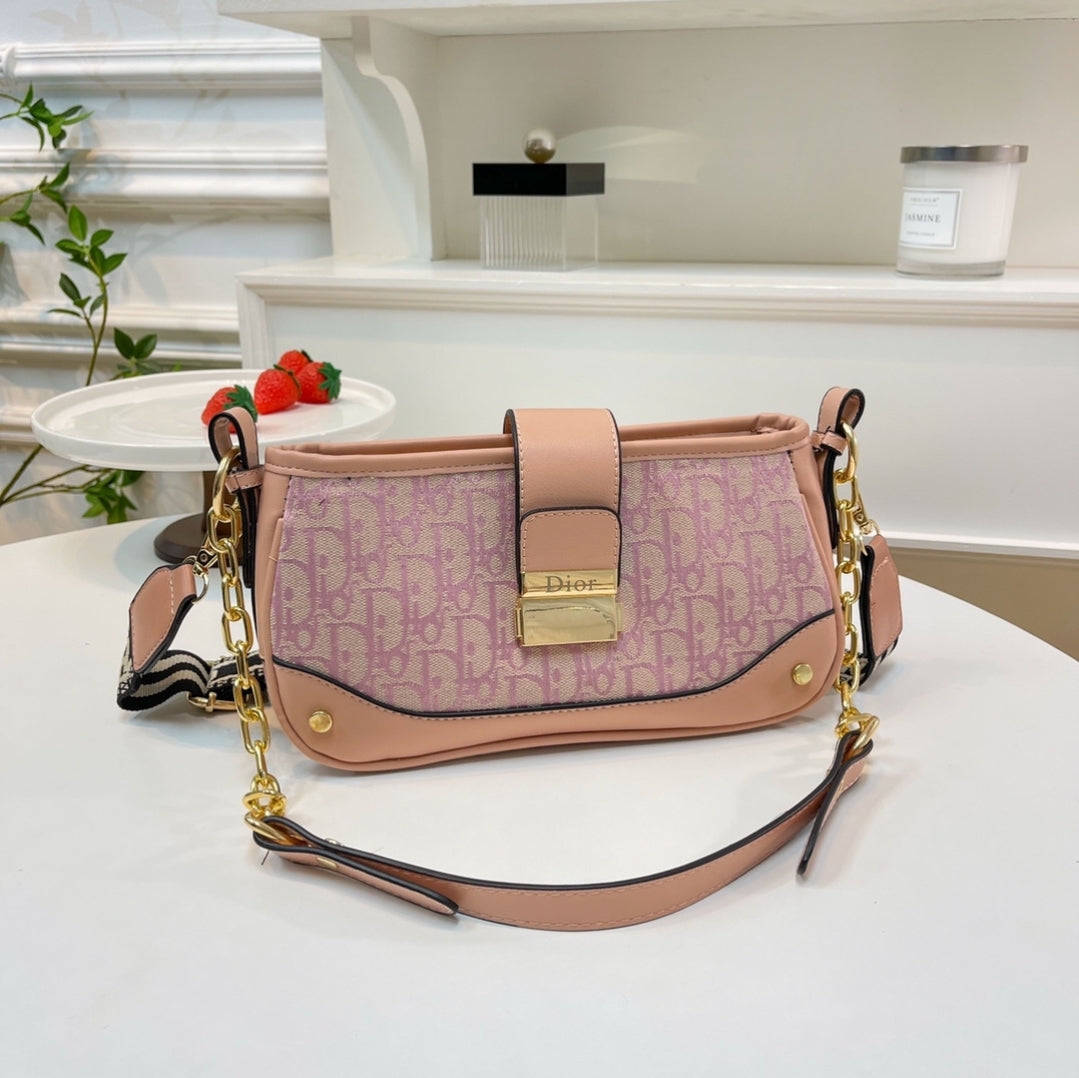 CD CROSSBODY FRONT LATCH BAGS 9973