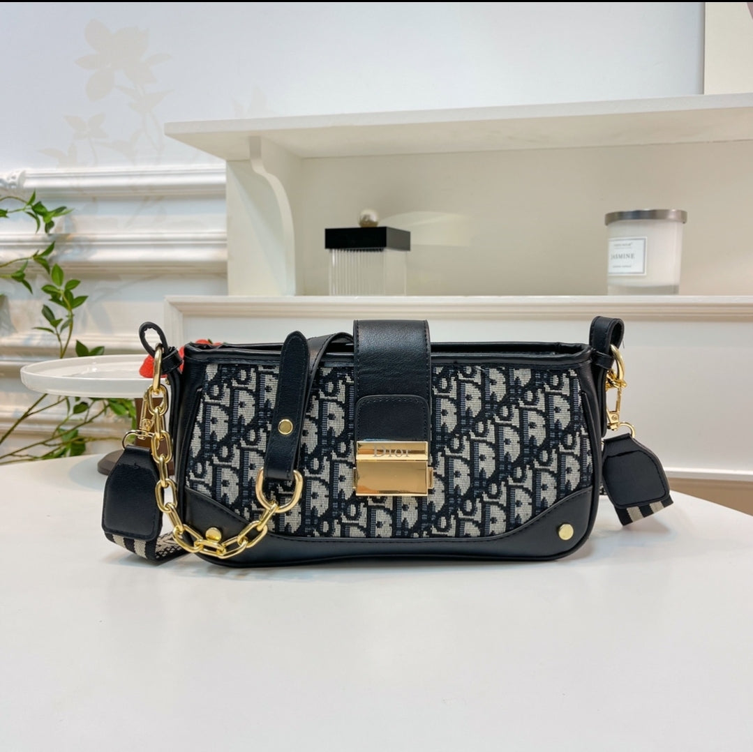 CD CROSSBODY FRONT LATCH BAGS 9973