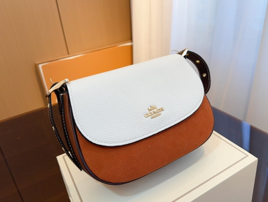 CH CROSSBODY LEATHER STRAP BAG P2418145