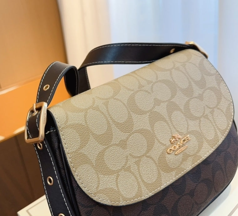 CH CROSSBODY LEATHER STRAP BAG P2418145