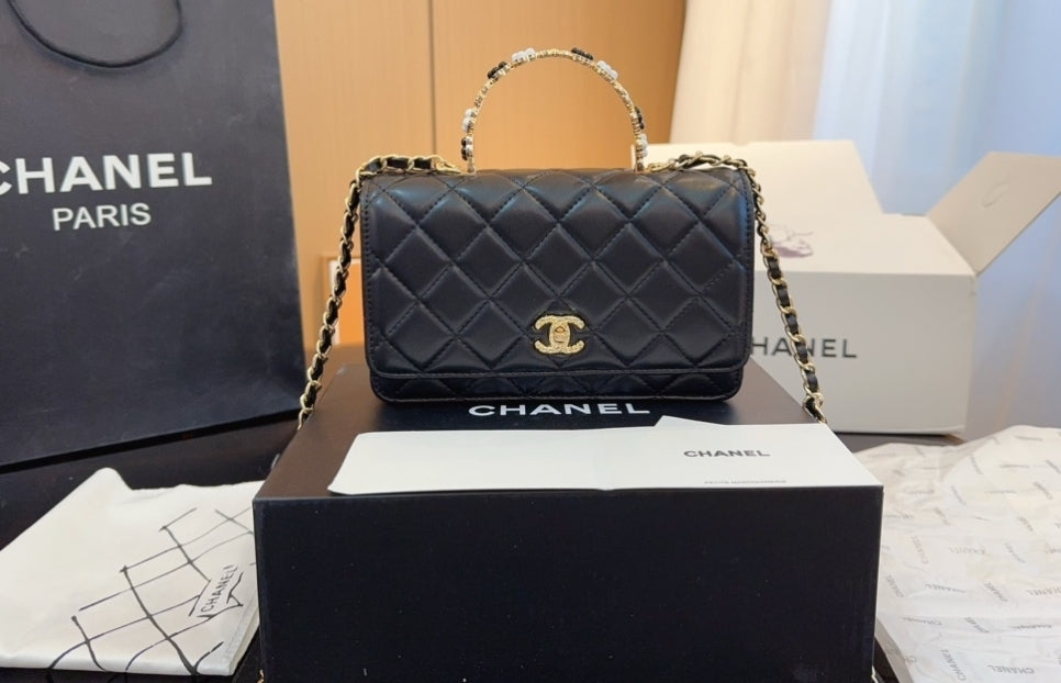 CC CROSSBODY BAGS