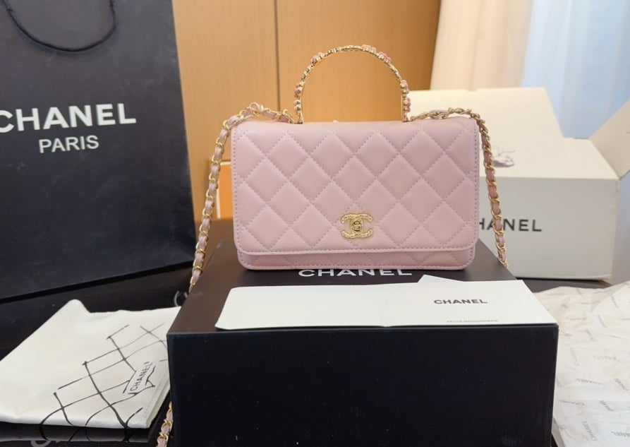 CC CROSSBODY BAGS
