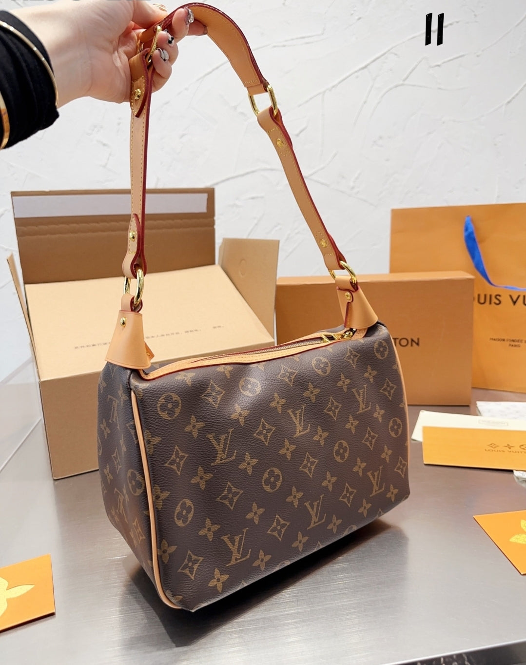 LV CROSSBODY BAG 7359195