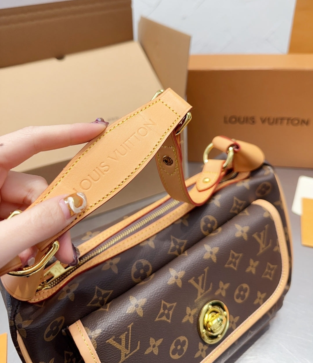 LV CROSSBODY BAG 7359195