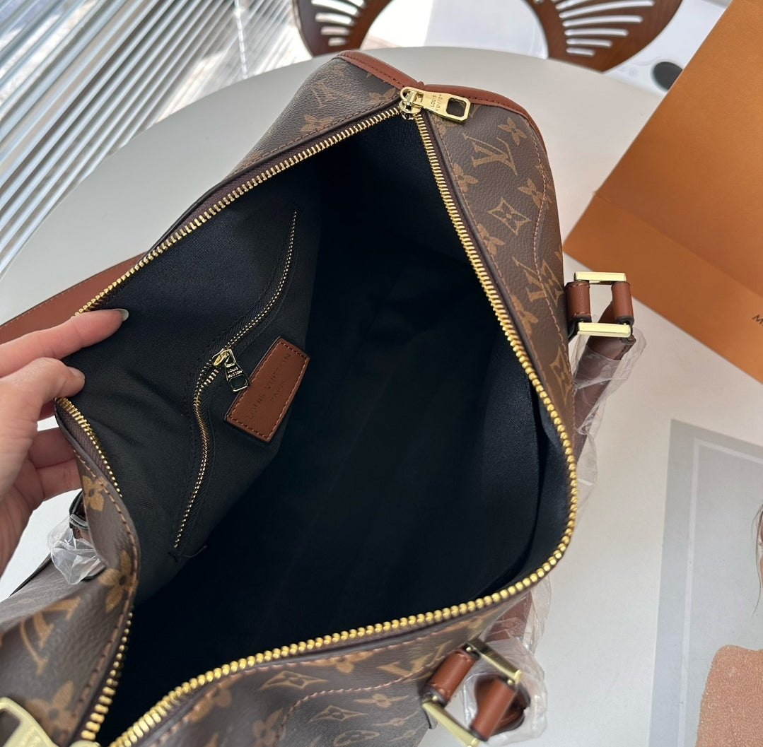 LV DUFFLE BAG 73240165