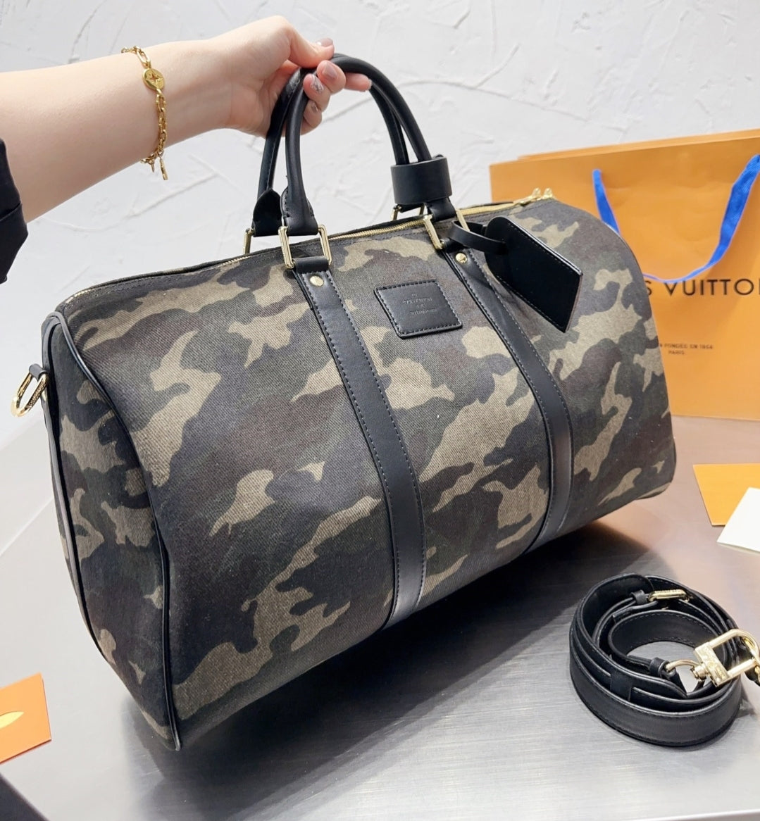 LV CAMO DUFFLE BAG 73240205
