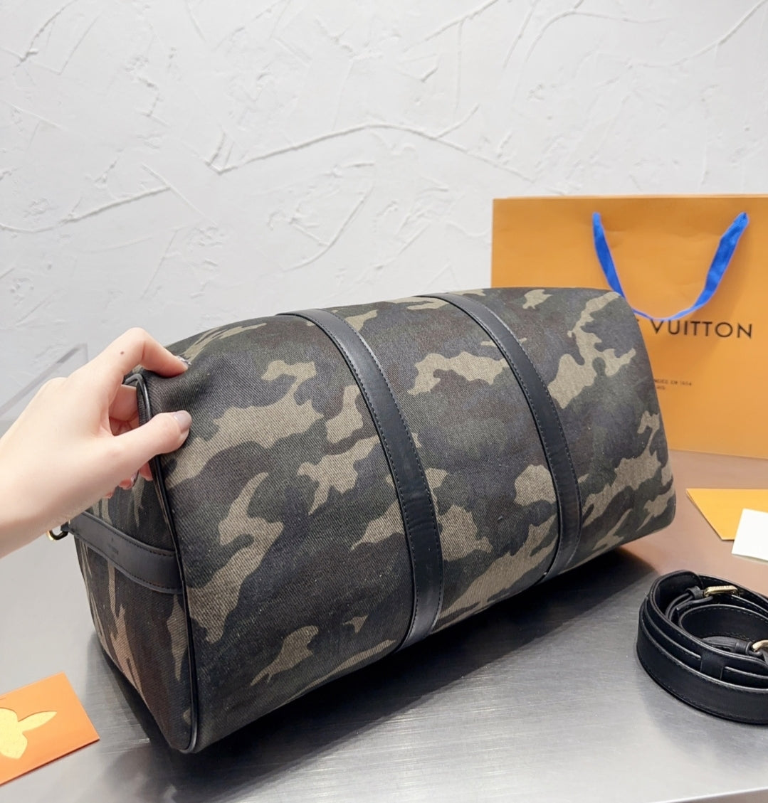 LV CAMO DUFFLE BAG 73240205