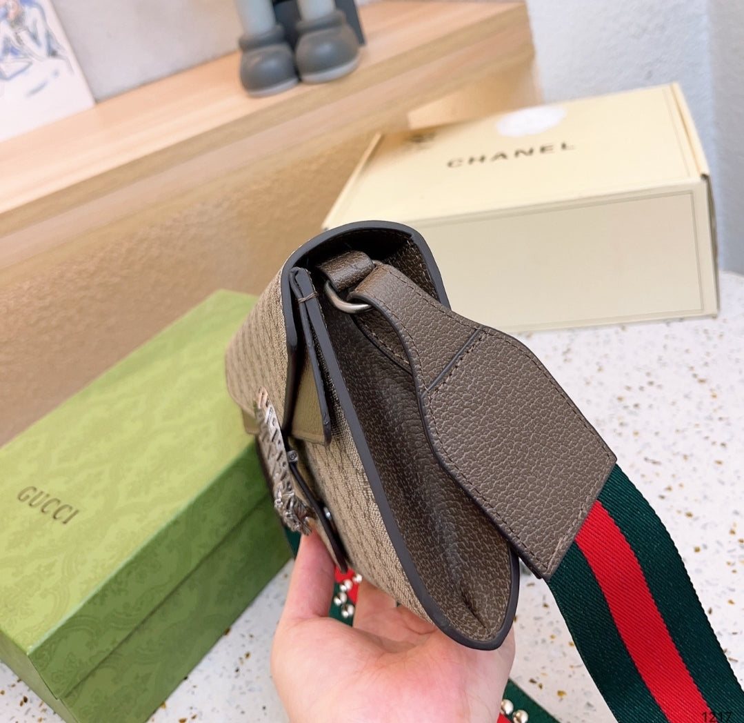 GG CHAIN CROSSBODY BAG