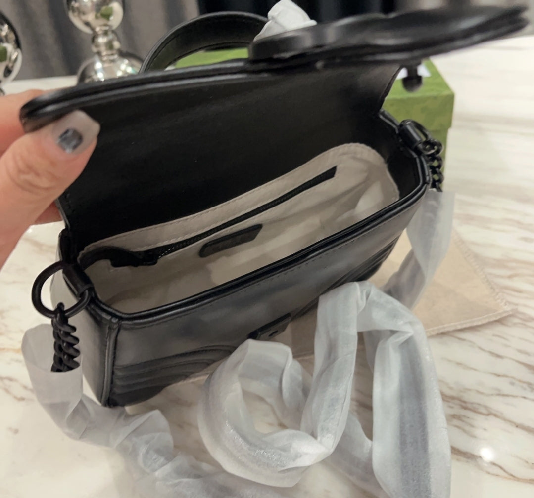 GG BLACK BACK HEART CROSSBODY BAG 7438160