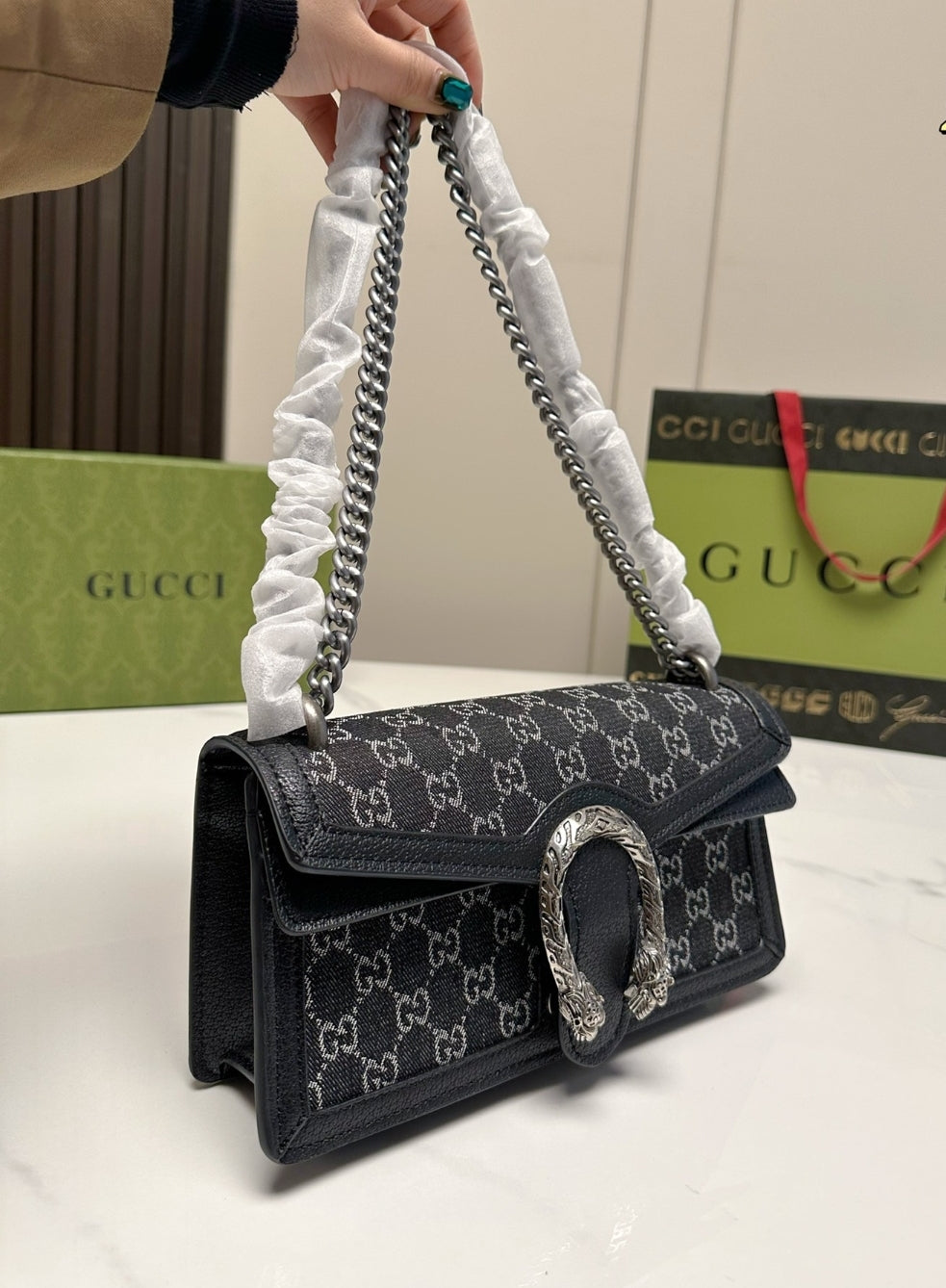 PRE-ORDER GG BLACK HORSE SHOE CROSSBODY BAG 7438185