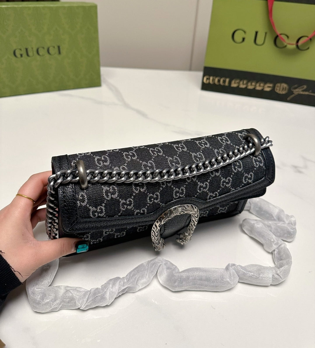 PRE-ORDER GG BLACK HORSE SHOE CROSSBODY BAG 7438185