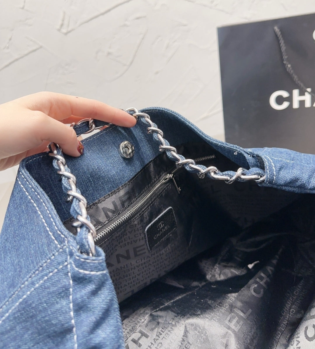 CC DENIM HOBO BAG 7359190