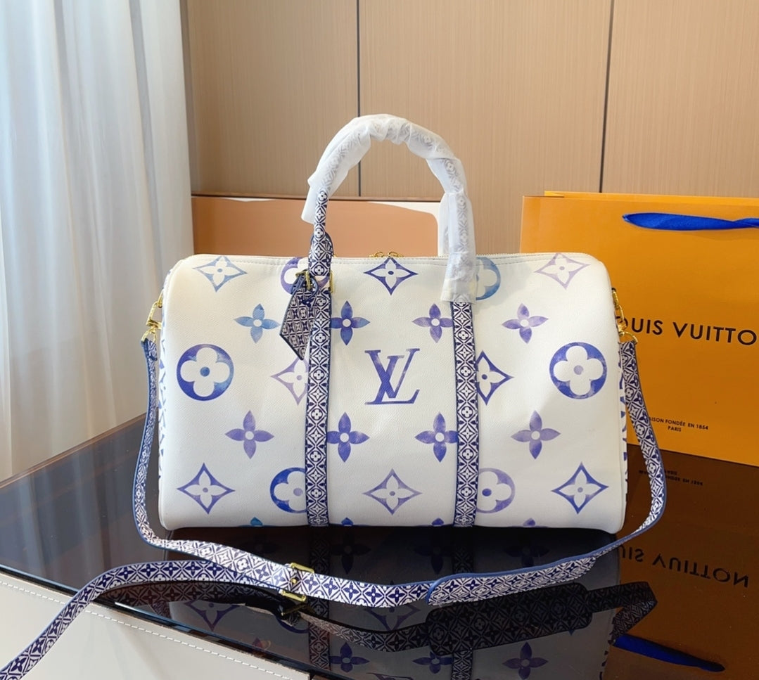 LV WHITE DUFFLE BAG 73240190