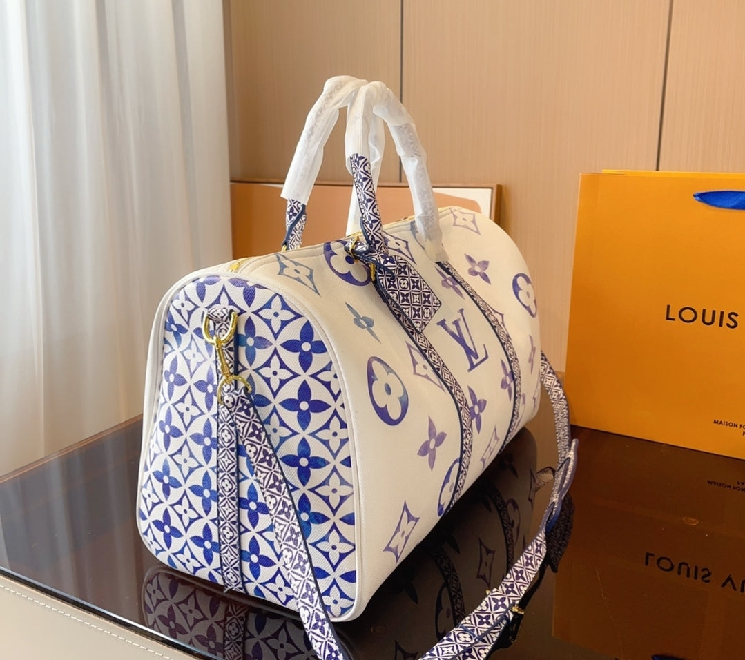 LV WHITE DUFFLE BAG 73240190