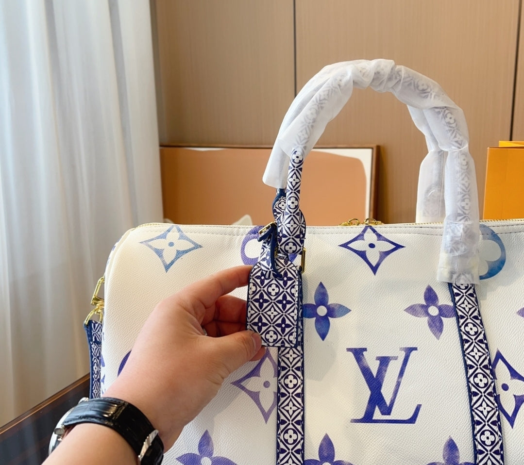 LV WHITE DUFFLE BAG 73240190