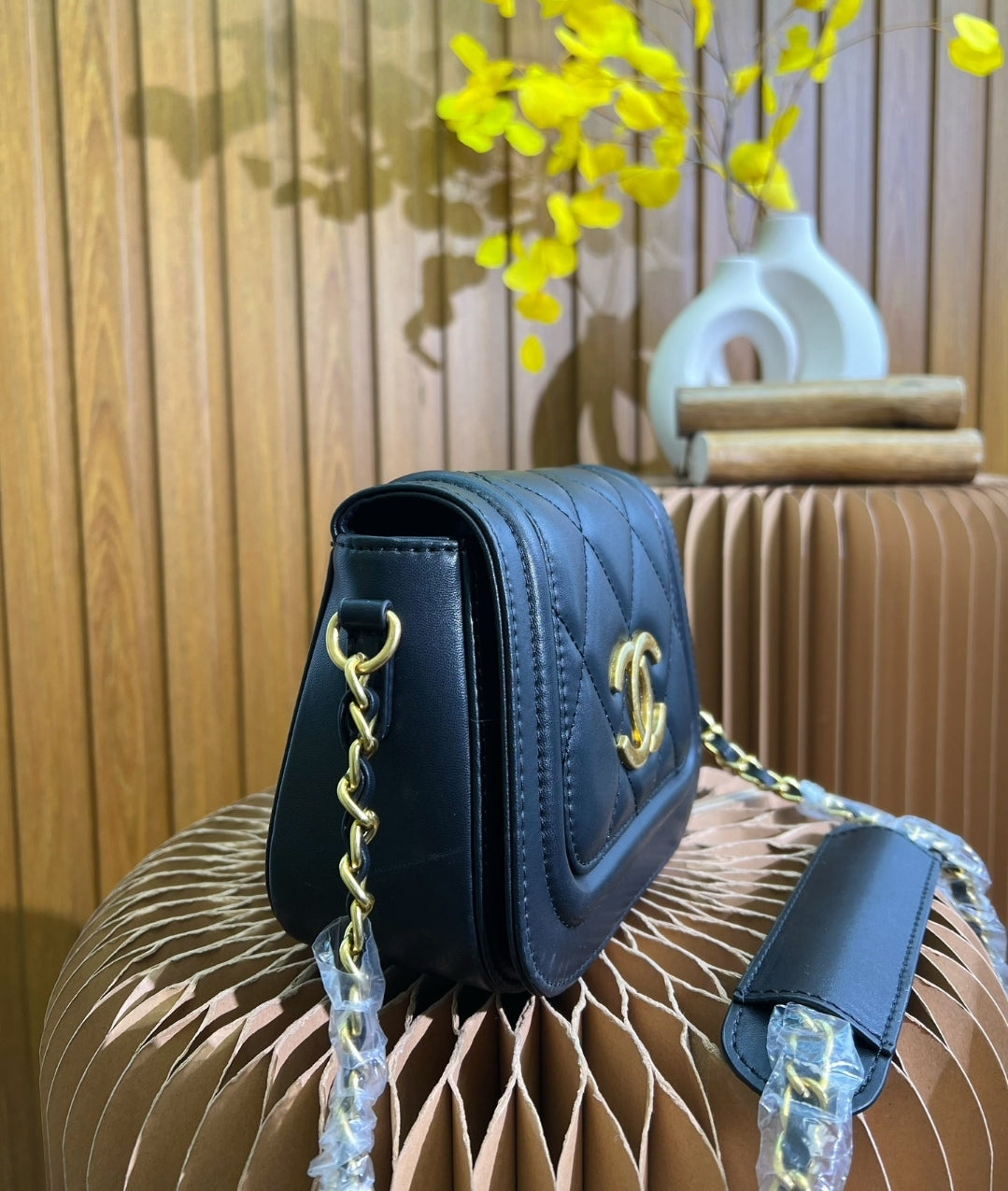 CC BLACK CROSSBODY BAG 73255150