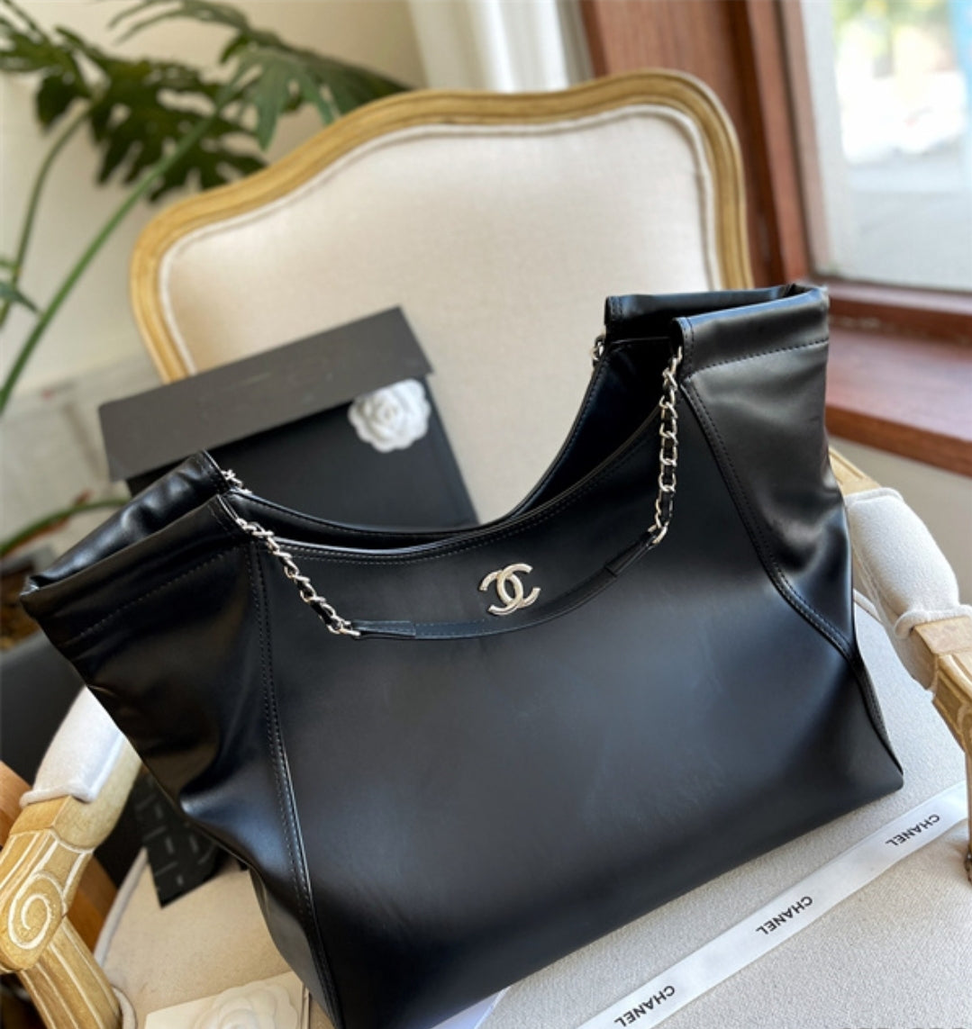 CC BLACK HOBO BAG 73240150
