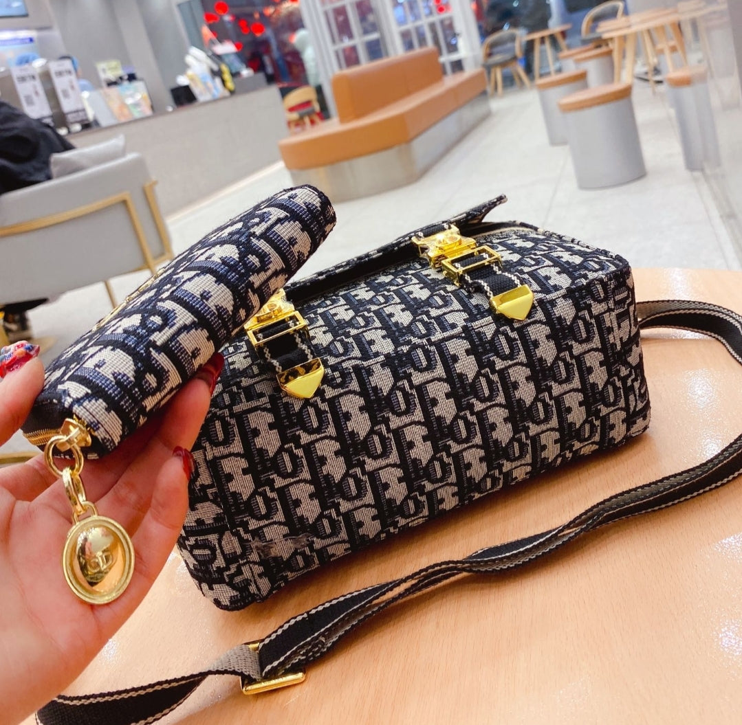 PRE-ORDER CD CROSSBODY BUNDLES BAGS 7220150