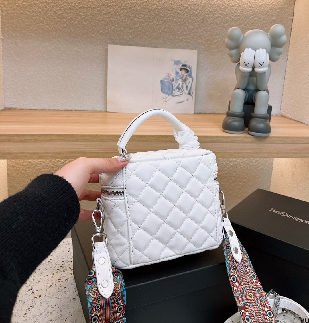 YLS QUILTED VANITY BUCKET BAGS 7652115