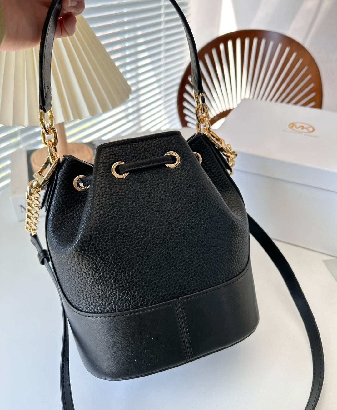 MK BUCKET BAGS 73240155