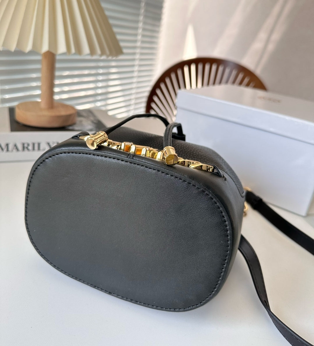 MK BUCKET BAGS 73240155