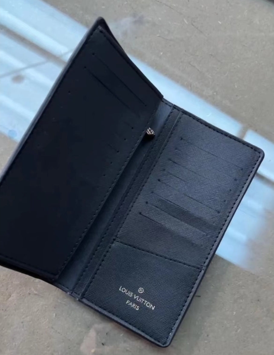 PRE-ORDER LV WALLETS LV860