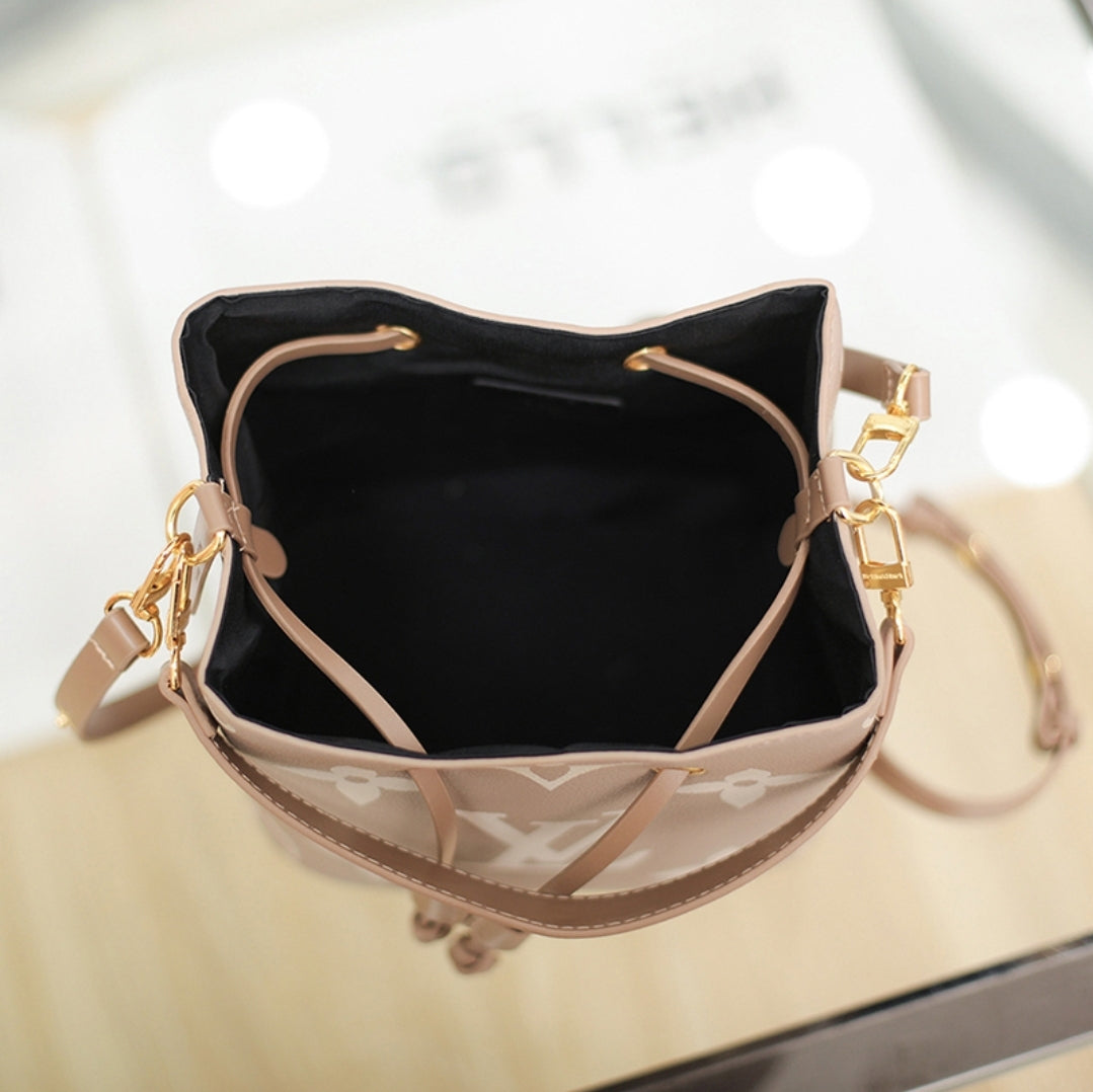 LV BUCKET CROSSBODY BAGS LV899